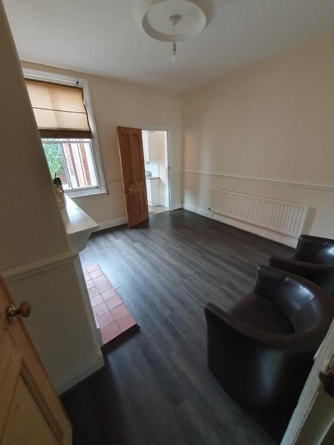 2 Bedroom House - Hopefield Road Leicester Eksteriør bilde